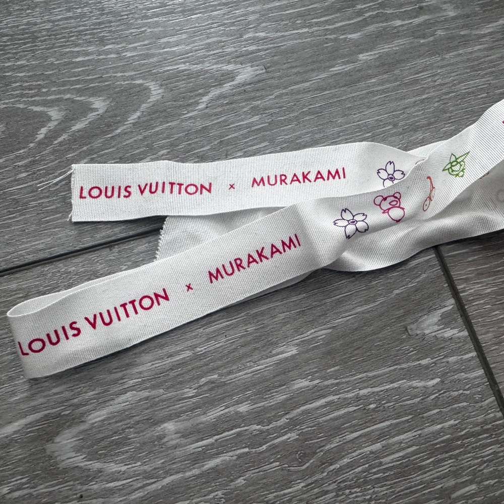 LOUIS VUITTON X MURAKAMI RIBBON